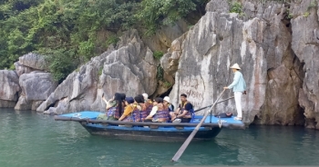 Quảng Ninh: 3 đơn vị kinh doanh trên vịnh không tuân thủ Nghị định của Chính phủ