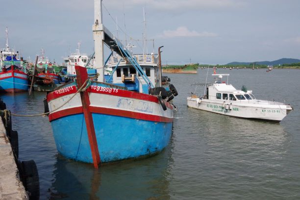 BĐBP Bà Rịa – Vũng Tàu dẫn giải phương tiện TG 93998 TS đưa về Vũng Tàu để phục vụ công tác điều tra, xử lý theo quy định của pháp luật.