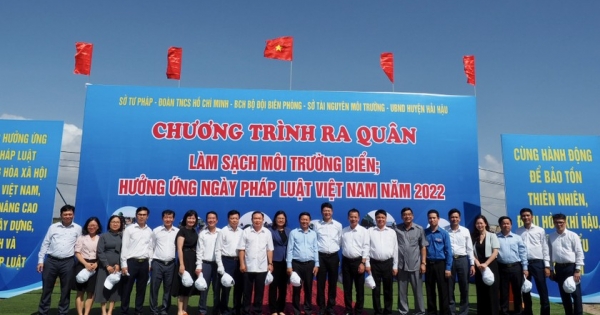 Mít tinh hưởng ứng Ngày Pháp luật Việt Nam 2022 tại Nam Định