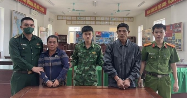 Vận chuyển hơn 100kg pháo trái phép, cặp đôi bị biên phòng tóm gọn