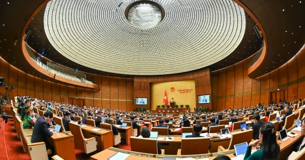 Sáng nay 31/10, Quốc hội thảo luận về việc thực hành tiết kiệm, chống lãng phí giai đoạn 2016-2021