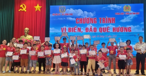 Đoàn viên, thiếu nhi TP Vũng Tàu được nghe nói chuyện về biển đảo quê hương