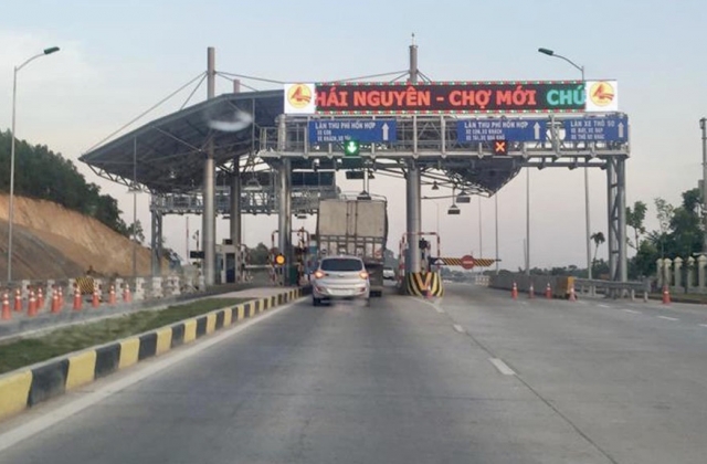 Hơn 10.300 tỷ đồng xử l&yacute; vướng mắc tại 8 dự &aacute;n BOT giao th&ocirc;ng