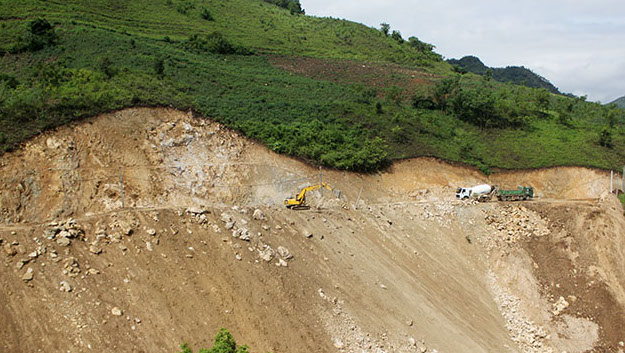 BQL dự án giao thông tỉnh Sơn La phải kiểm điểm vì 2 dự án đường giao thông