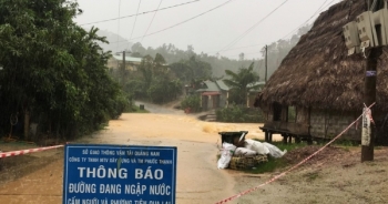Miền Trung đang mưa lớn, sắp lan ra phía Bắc