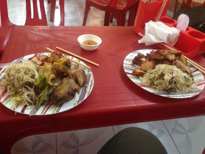 2 suất cơm với gi&aacute; 230.000đ