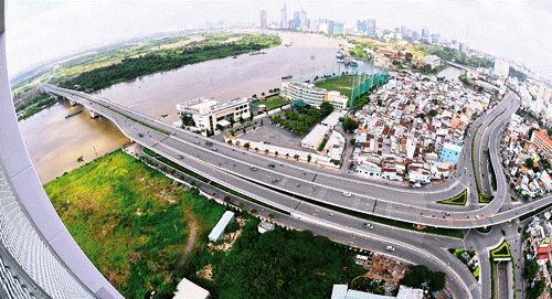 5 c&ocirc;ng d&acirc;n nhiều năm trời khiếu nại về việc thu hồi đất tại dự &aacute;n khu đ&ocirc; thị mới Thủ Thi&ecirc;m nhưng chưa được giải quyết dứt điểm.