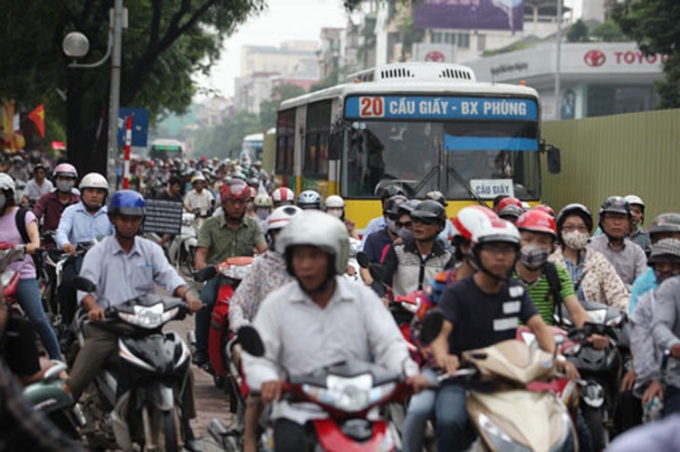 Tắc nghẽn, kh&oacute;i bụi...