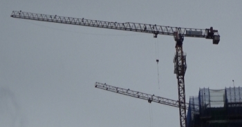 Hà Nội: Rùng mình "tử thần trên cao" đe doạ người dân