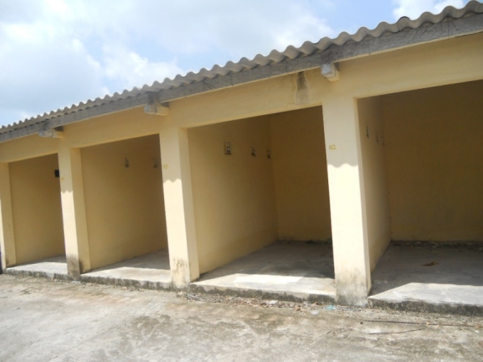 Chợ được đầu tư sạch đẹp nhưng lại vắng bóng tiểu