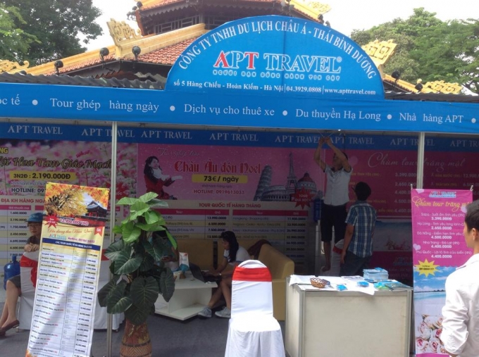 Nhiều chương tr&igrave;nh khuyến mại tại gian h&agrave;ng của C&ocirc;ng ty APT Travel