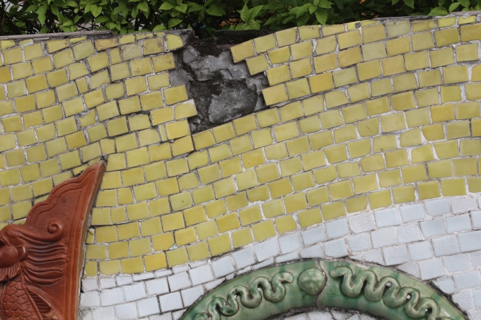 Con đường gốm sứ đang bị xuống cấp nghi&ecirc;m trọng