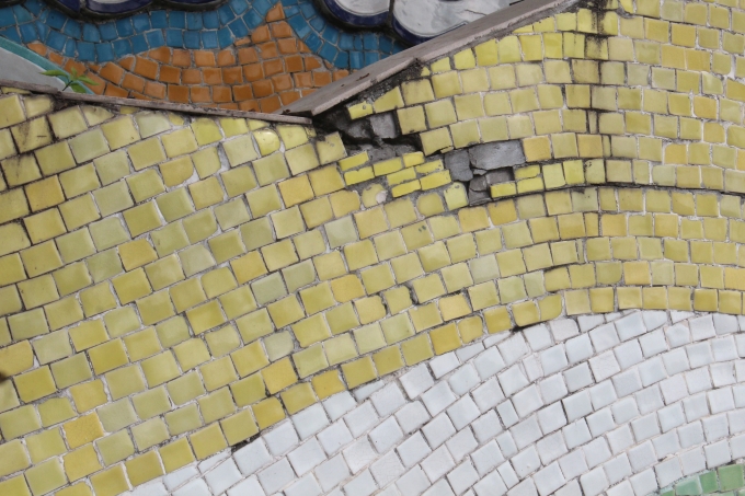 Con đường gốm sứ đang bị xuống cấp nghi&ecirc;m trọng