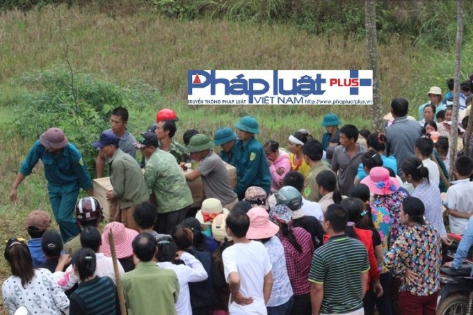 Ch&ugrave;m ảnh: Đau thương tiễn đưa nạn nh&acirc;n vụ thảm kịch Y&ecirc;n B&aacute;i