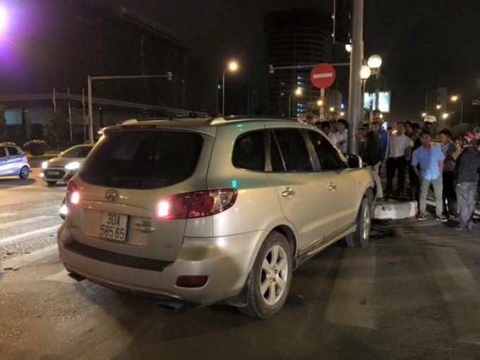 Chiếc xe Santafe g&acirc;y tai nạn