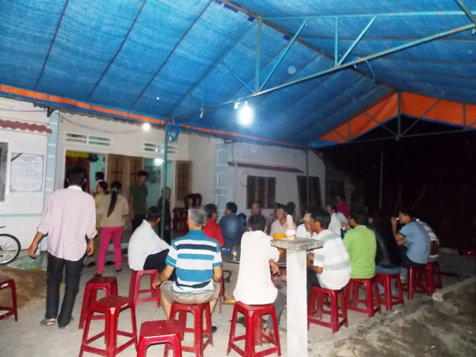 Mọi người đến chia buồn c&ugrave;ng với gia đ&igrave;nh em Kha