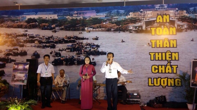 Tham gia chương tr&igrave;nh c&oacute; rất nhiều tiết mục của 13 tỉnh, th&agrave;nh phố tham gia (ảnh Thanh Huyền)