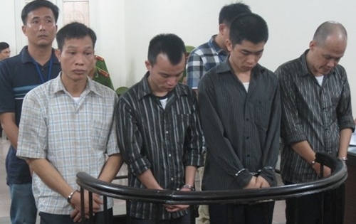 Nhóm cán bộ "dắt nhau" vào tù vì giết người