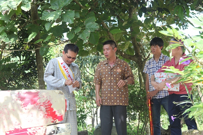 Bối cảnh&nbsp;Đại gia ch&acirc;n đất