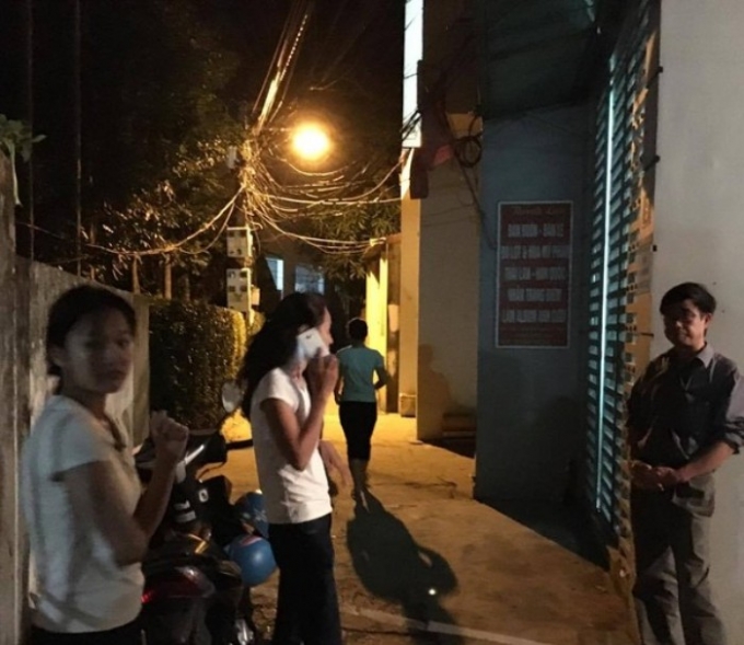 Nữ sinh lớp 11 bị đ&acirc;m chết ngay trước cửa nh&agrave;