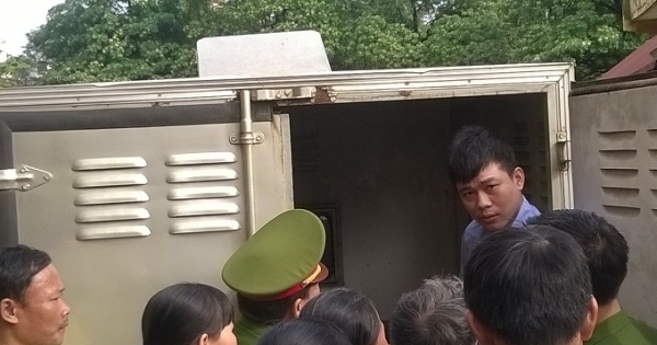 Bị cáo "kêu" ốm, tòa hoãn vụ "Vung dao giết bạn nhậu trong cơn say"