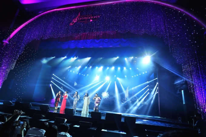 &nbsp;S&acirc;n khấu được thiết kế ho&agrave;nh tr&aacute;ng&nbsp;- Ảnh: Đại Ng&ocirc;