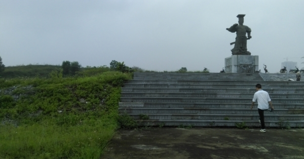 Chủ tịch TP Ninh Bình lên tiếng vụ tượng đài vua Đinh bị lãng quên