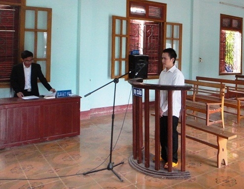 Bị c&aacute;o Sung Văn Ta tại t&ograve;a (Ảnh: H&agrave; An)