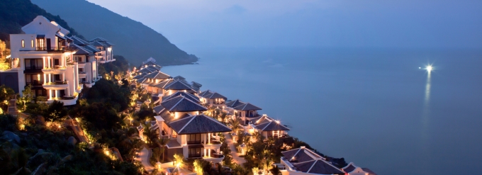 InterContinental Danang&nbsp;vừa được vinh danh l&agrave; &ldquo;Khu nghỉ dưỡng sang trọng bậc nhất Ch&acirc;u &Aacute; 2015&rdquo;