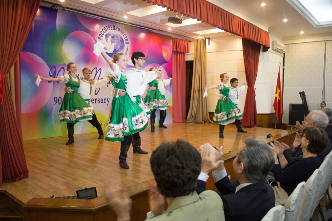 Nhiều tiết mục văn nghệ đậm chất Nga