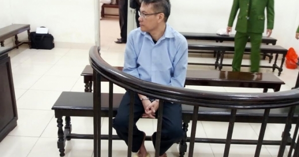 15 năm tù cho cựu tổng giám đốc dùng tài liệu giả chiếm đoạt gần 12 tỷ đồng