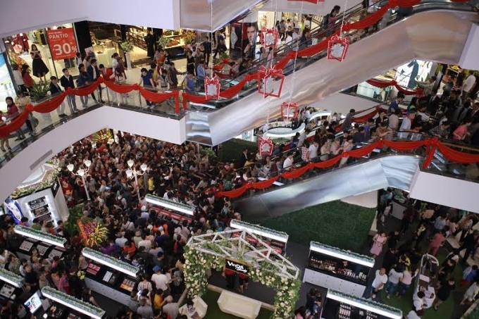 H&igrave;nh ảnh b&ecirc;n trong Vincom Center Phạm Ngọc Thạch.