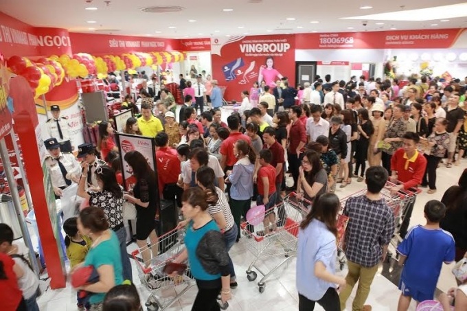 Vincom Center Phạm Ngọc Thạch triển khai chương tr&igrave;nh si&ecirc;u khuyến m&atilde;i hấp dẫn nh&acirc;n dịp khai trương.