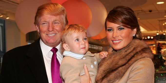 &ldquo;Con trai &uacute;t&rdquo; Barron l&agrave; con của Donald v&agrave; Melania. Nếu Trump trở th&agrave;nh Tổng thống, Barron sẽ trở th&agrave;nh &ldquo;Đệ nhất ho&agrave;ng tử&rdquo; của Nh&agrave; Trắng. (Ảnh: Getty)