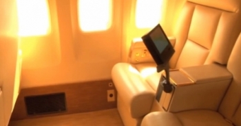 Khám phá nội thất dát vàng chuyên cơ Donald Trump