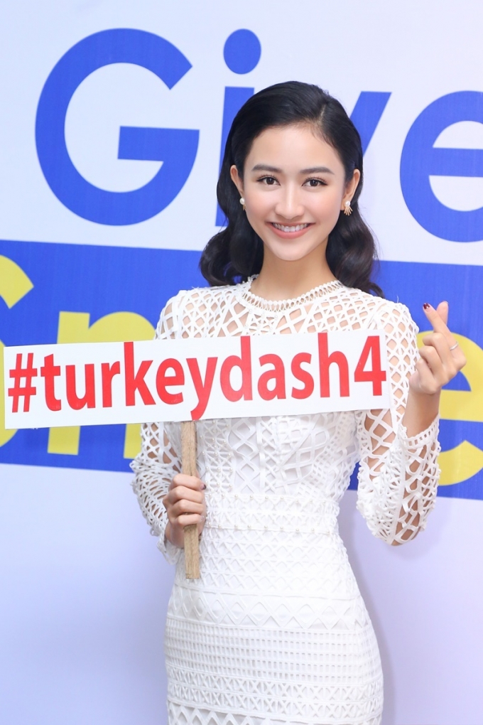 D&agrave;n sao hội ngộ để ủng hộ chương tr&igrave;nh từ thiện Turkey Dash 4 - Nụ cười Việt 2016