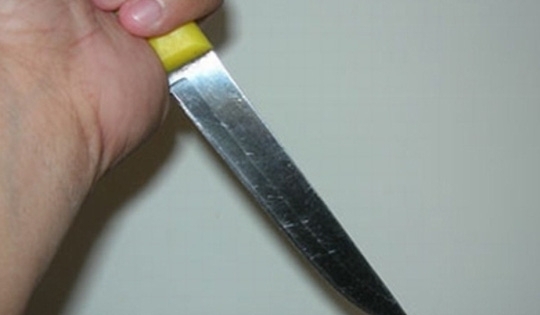 Bị đâm thủng tim vì can ngăn đánh nhau