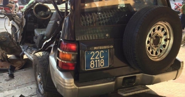 Tuyên Quang: Xe khách lấn làn tông xe biển xanh, 1 người tử vong