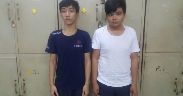 "Soái ca” 50 tuổi hạ gục hai tên cướp bằng… cái ghế nhựa