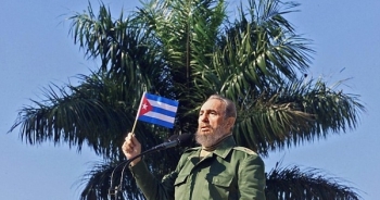 Lãnh tụ Cuba Fidel Castro qua đời ở tuổi 90