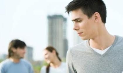 Giọt nước mắt đau đớn của người chồng bị phụ tình