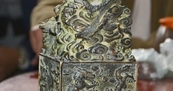 Ngắm vật lạ nghi là ngọc tỷ của vua chúa thời xưa