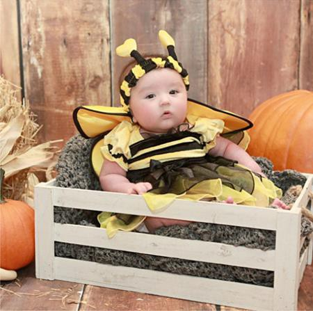 C&ocirc; n&agrave;ng ong ngộ nghĩnh Meilani kh&ocirc;ng chỉ &ldquo;đốn gục&rdquo; bậc phụ huynh Jenni