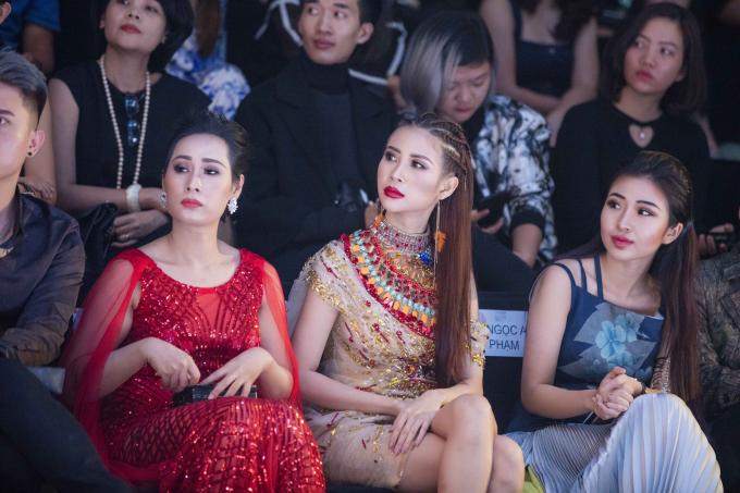 Miss Tourism Li&ecirc;n Phương &ldquo;h&oacute;a&rdquo; nữ thần Ai Cập tr&ecirc;n thảm đỏ thời trang H&agrave; Nội