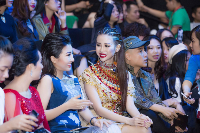 Miss Tourism Li&ecirc;n Phương &ldquo;h&oacute;a&rdquo; nữ thần Ai Cập tr&ecirc;n thảm đỏ thời trang H&agrave; Nội