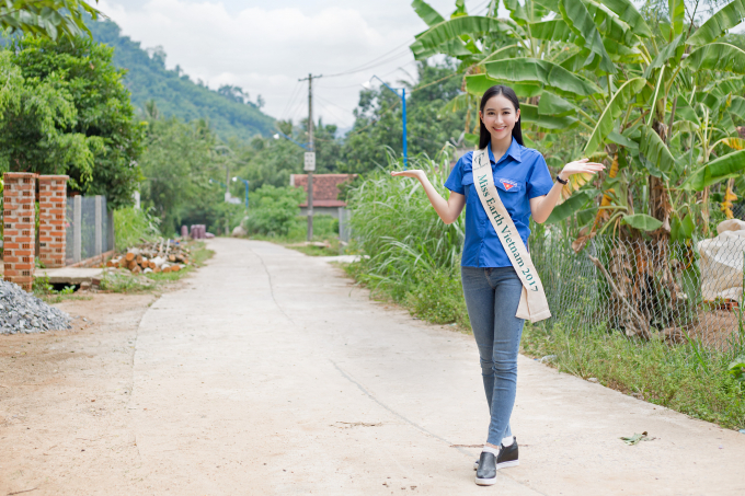 Nh&igrave;n lại h&agrave;nh tr&igrave;nh th&agrave;nh c&ocirc;ng của H&agrave; Thu trước thềm chung kết Miss Earth