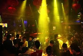 Hà Nội: Điều tra vụ nổ súng tại quán bar khiến hai người bị thương