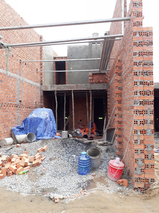 C&ocirc;ng tr&igrave;nh đang x&acirc;y g&aacute;c lửng.