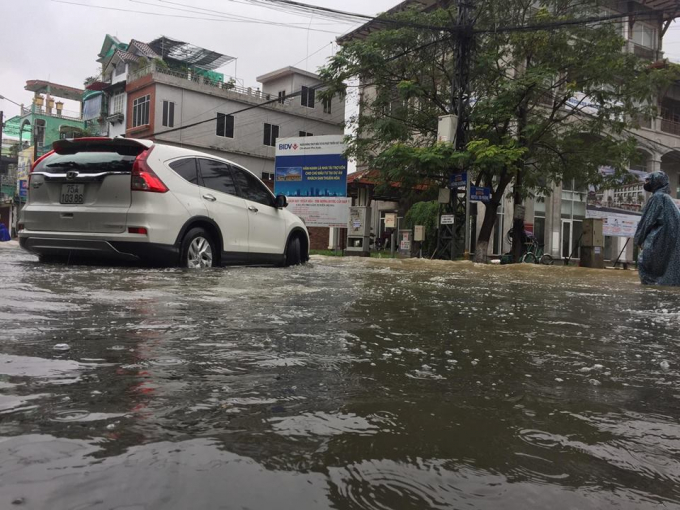 Thừa Thi&ecirc;n Huế: Nước c&aacute;c s&ocirc;ng đang l&ecirc;n nhanh, nguy cơ t&aacute;i hiện cơn lũ lịch sử năm 1999