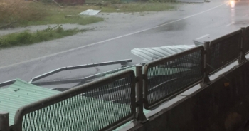 Bão số 12 làm hơn 500 căn nhà đổ sập, 49 người chết và  mất tích